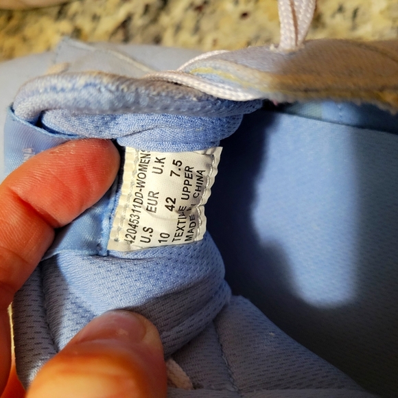 Womens Pony Sneakers - Picture 4 of 5